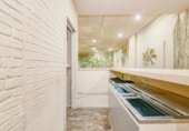 328m² commercial premises for sale in Granada, in the area of San Antón Neighborhood, Calle Neptuno photo