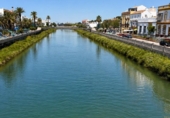 Edificio Residencial en venta con 150m² en Chiclana de la Frontera, Calle Guadiana foto