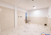 82m² commercial premises for sale in Almeria, Calle Inglés photo