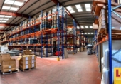 Nave Industrial en alquiler con 2700m² en Barreda foto