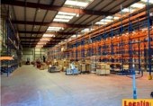 Nave Industrial en alquiler con 2700m² en Barreda foto