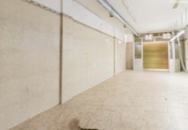 Local comercial en venta en Madrid foto