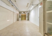 Local comercial en venta en Madrid foto
