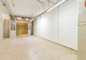 Local comercial en venta en Madrid foto