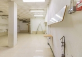 Local comercial en venta en Madrid foto