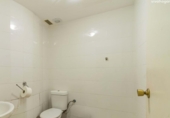 Local comercial en venta en Madrid foto