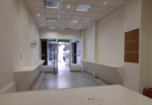 Local comercial en alquiler con 160m² en Antequera foto