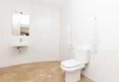 Oficina en alquiler con 180m² en Granada, en la zona de Barrio de San Antón foto