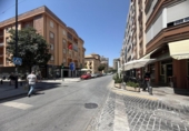 25m² commercial premises for sale in Granada, in the area of San Antón Neighborhood, Camino de Ronda photo