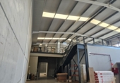 690m² warehouse industrial for rent in Artesa de Lleida photo