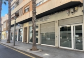 Local comercial en venta con inquilinos en Torrevieja, Centro foto