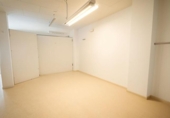 Local comercial
en venda
amb 107m² a València, a la zona de el Cabanyal-Canyamelar, Calle Vicente Brull foto
