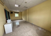 279m² commercial premises industrial for sale in Seville, in the area of Old Airport, Calle Alcayata photo