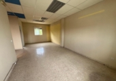 279m² commercial premises industrial for sale in Seville, in the area of Old Airport, Calle Alcayata photo