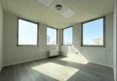 Oficina
en lloguer
amb 70m² a Sevilla, a la zona de La Buhaira foto