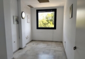 65m² office for sale in Seville, in the area of Parque Alcosa photo