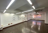 Oficina
en venda
amb 133m² a Barcelona, a la zona de Sant Antoni, carrer del comte borrell, 08015 foto