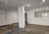 Local comercial
en venda
amb 80m² a Esparreguera, Carrer de Pau Font foto