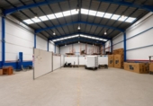 Nave Industrial en venta con 689m² en Dúrcal, Calle Balina foto