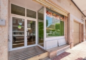Local comercial en venta con 83m² en Torrevieja, Calle Villa Madrid foto