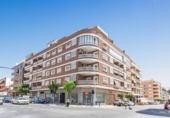 Local comercial en venta con 83m² en Torrevieja, Calle Villa Madrid foto