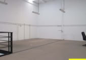 Nau
en lloguer
amb 390m² a Alcorcón, Calle Geológicas foto