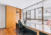 210m² commercial premises for sale in Barcelona, in the area of the Putget and Farró, Ronda del General Mitre photo