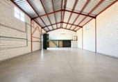 Nave Industrial en venta con 300m² en Badajoz foto