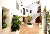Edificio en venta con 317m² en Denia foto