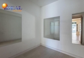Local comercial
en venda
amb 64m² a Granada, a la zona de Casillas Baixes, Plaza de las Palomas foto