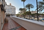 81m² hair salon for sale in Benalmádena, photo