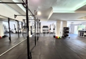 Local comercial en venta con 152m² en Valencia, en la zona de Ayora, Avenida del Puerto foto