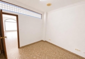 152m² commercial premises for sale in El Puerto de Santa María, Calle Espelete photo