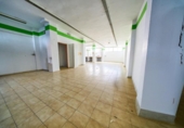 Local comercial en venta con 587m² en Baza, Calle San Sebastián foto