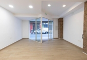 Local comercial
en venda
amb 84m² a Granada, a la zona de Barri del Boquerón, Calle Ventanilla foto