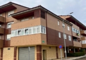 Local comercial en venta con 130m² en Villaquilambre, en la zona de Navatejera, Camino del Molino foto