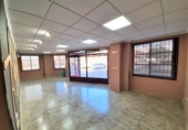 Oficinas en venta con 136m² en Alcira, Calle Massalavés foto