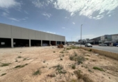 Local comercial en alquiler con 230m² en Torrevieja, Calle Escultores Hermanos Blanco foto