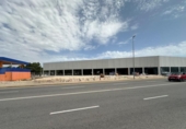 Local comercial en alquiler con 230m² en Torrevieja, Calle Escultores Hermanos Blanco foto