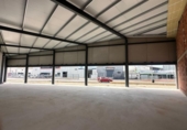 Local comercial en alquiler con 230m² en Torrevieja, Calle Escultores Hermanos Blanco foto