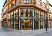 Local comercial en venta con 231m² en Madrid, en la zona de Valdeacederas, Calle del Marqués de Viana foto