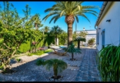 Local comercial en venta con 376m² en els Poblets, Calle Progreso foto