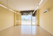 Local comercial en alquiler con 105m² en el Prat de Llobregat foto