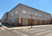 1300m² commercial premises for rent in Almendralejo photo