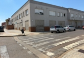 1300m² commercial premises for rent in Almendralejo photo