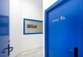 Local comercial en venta con 231m² en Granada, en la zona de Pajaritos foto