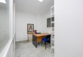 Local comercial en venta con 231m² en Granada, en la zona de Pajaritos foto
