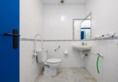 Local comercial en venta con 231m² en Granada, en la zona de Pajaritos foto