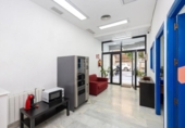 Local comercial en venta con 231m² en Granada, en la zona de Pajaritos foto