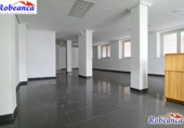 Local comercial en venta con 170m² en Ávila foto